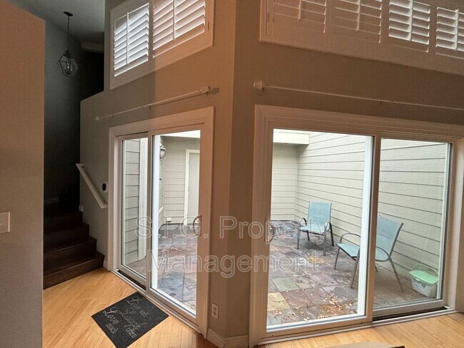 Building Photo - 11377 Osborne Pl