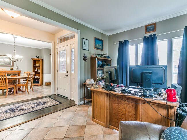 Building Photo - This stunning 4-bedroom, 3.5-bathroom home...