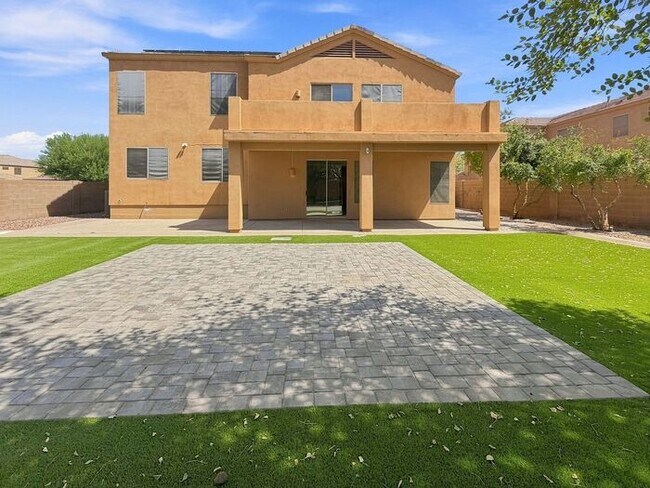 Building Photo - Spacious Chandler Home with RV Gate & 3-Car Garage!