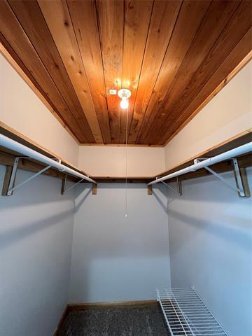 Building Photo - 1720 Plummer Dr