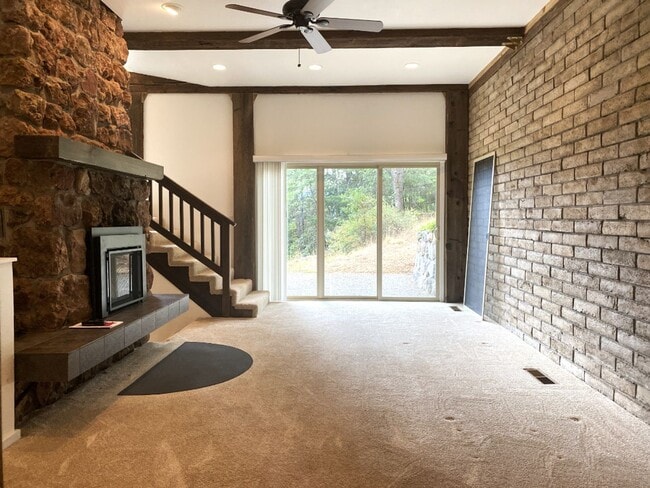 Building Photo - Cabin in Woods with Shop