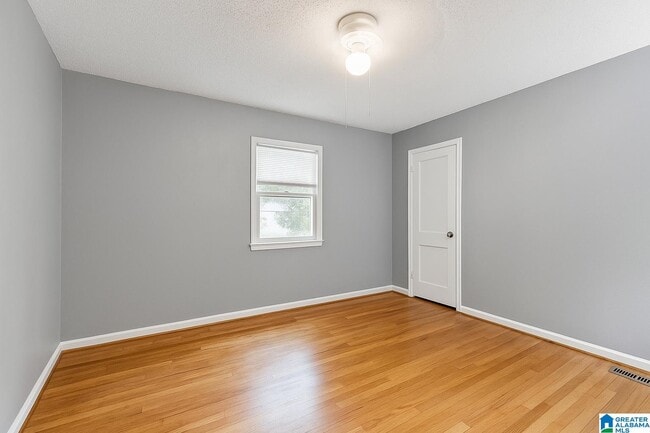 Building Photo - 2710 12th Ave E