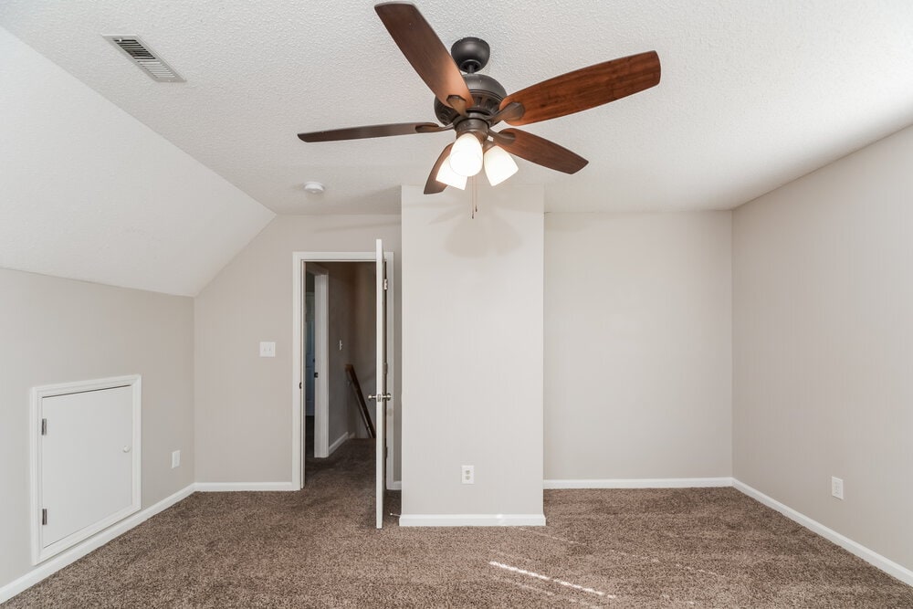 Building Photo - 313 Alder Ln