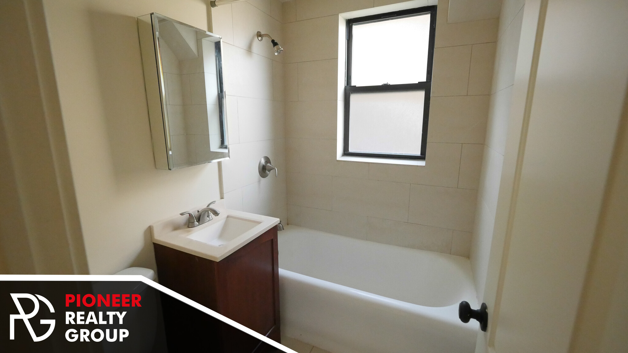 Building Photo - 618 W Patterson Ave