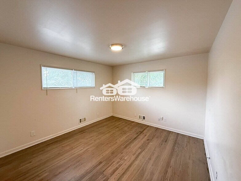Building Photo - 10699 Carrol Ln