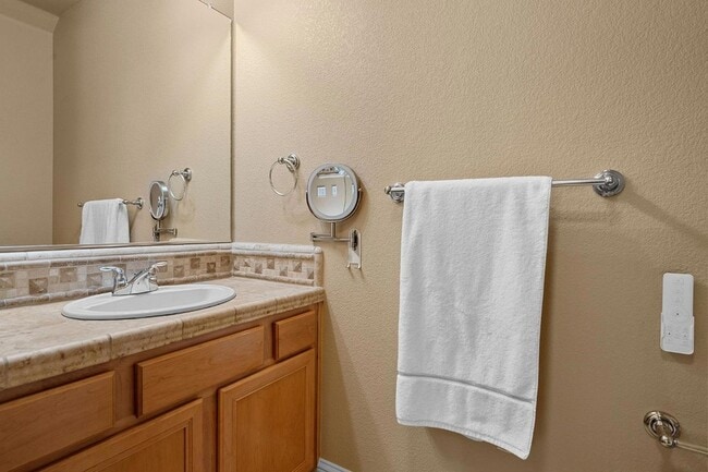 Building Photo - 8204 Ashcrest Ln