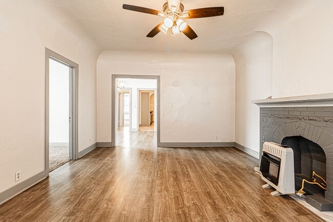 Building Photo - 2 Bed 1 Bath Duplex in NE OKC