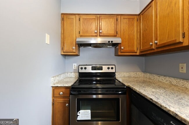 Building Photo - 5461 Park Pl S