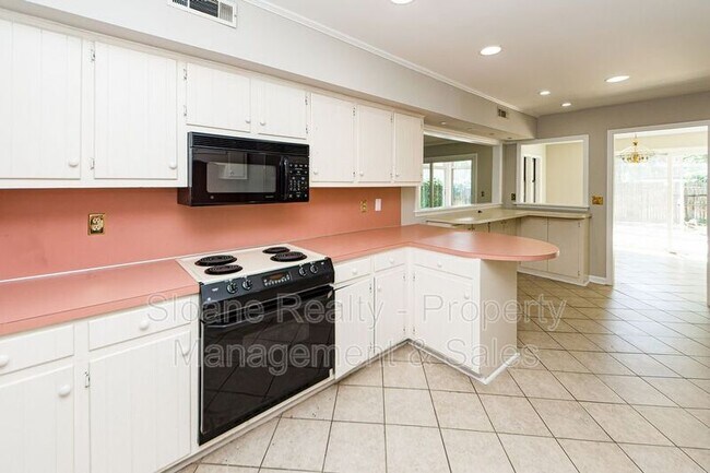 Building Photo - 11 Poets Corner