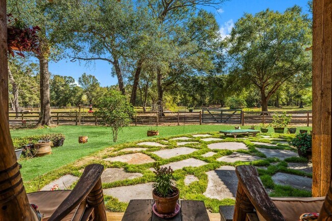 Building Photo - Country Living Rental on 26+ Acres!