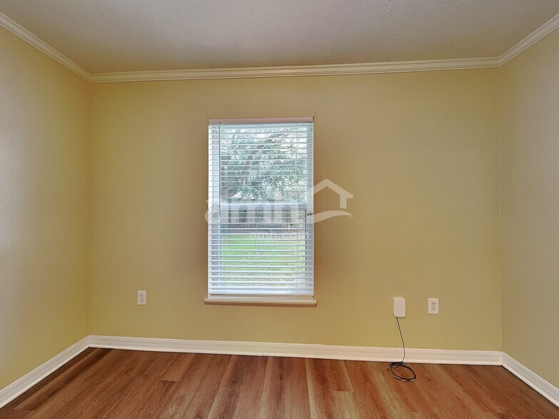 Building Photo - 574 Wekiva Bluff St