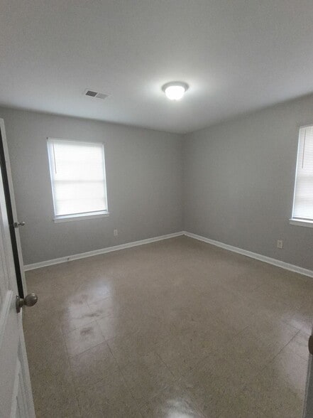 Building Photo - 2551 Dakar Ave
