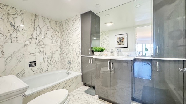 Building Photo - 5100 N Ocean Blvd