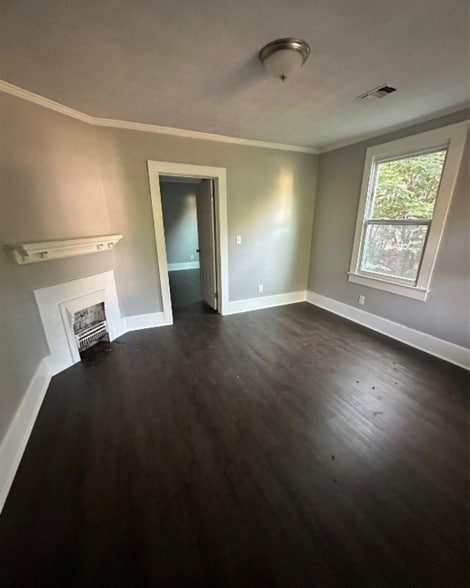 Building Photo - 525 5th St