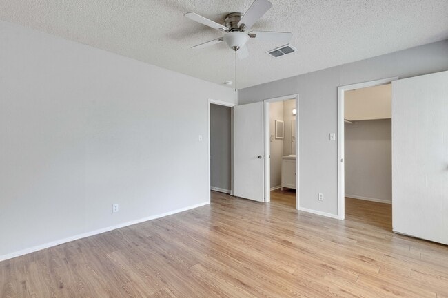 Building Photo - 1714 Timber Ridge Dr