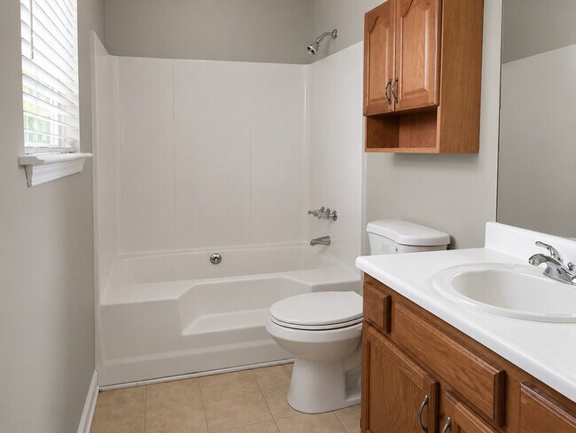 Building Photo - 3904 Welham Green Ct