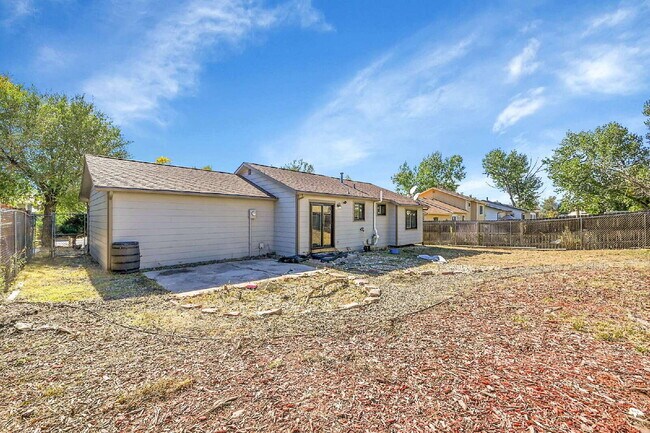 Building Photo - $1,945.00, 4-bed, 2-bath located in Colora...