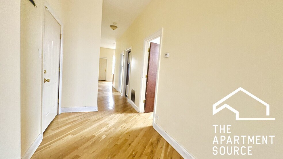 Building Photo - 1549 S Christiana Ave