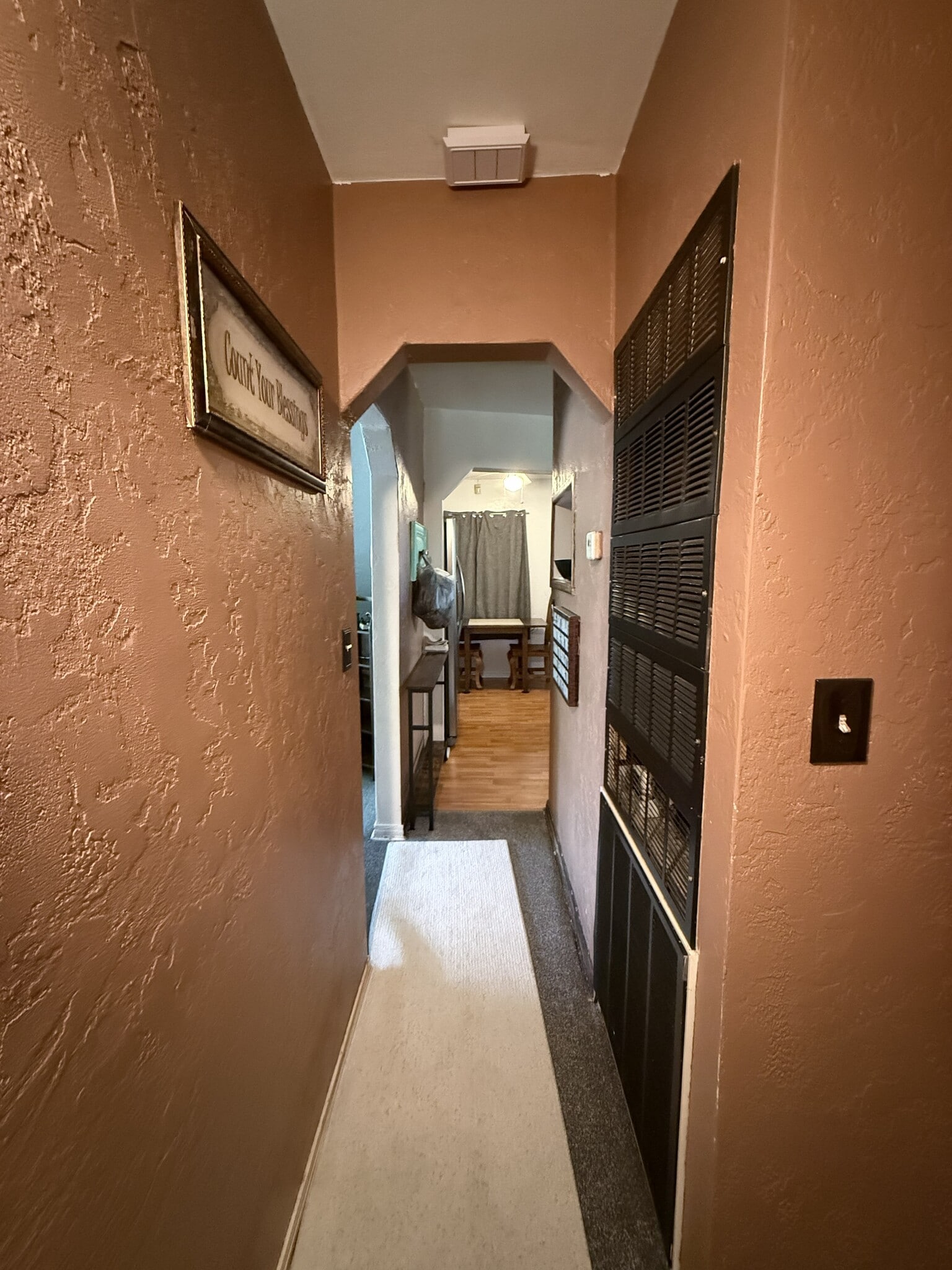 Hallway to LR/Kitchen - 4128 12th Ave N