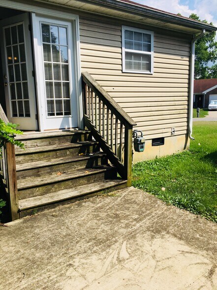 Building Photo - 5022 Lea Ann Way