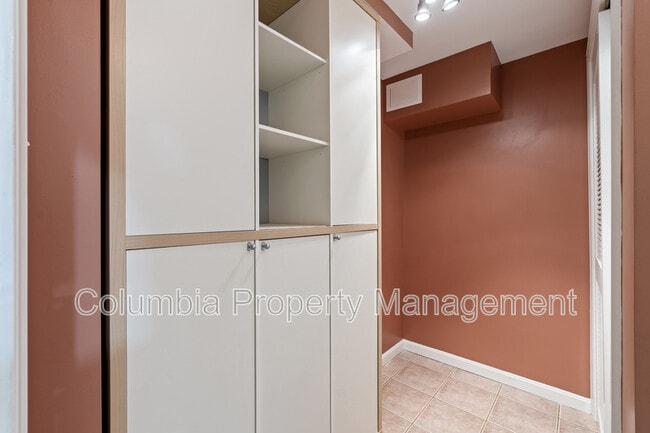 Building Photo - 706 6th St SW