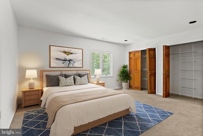 Building Photo - 12624 Golden Oak Dr