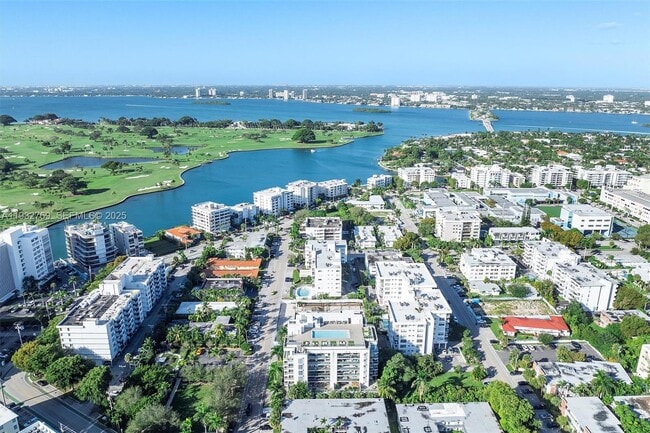 Building Photo - 1025 92nd St