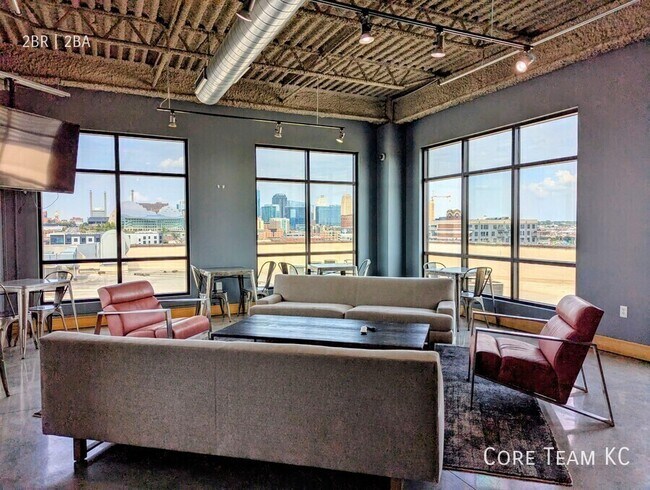 Building Photo - 382 W 22nd St