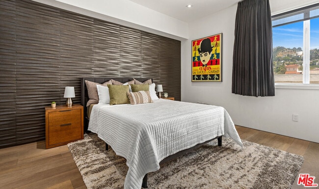 Building Photo - 1250 N Harper Ave