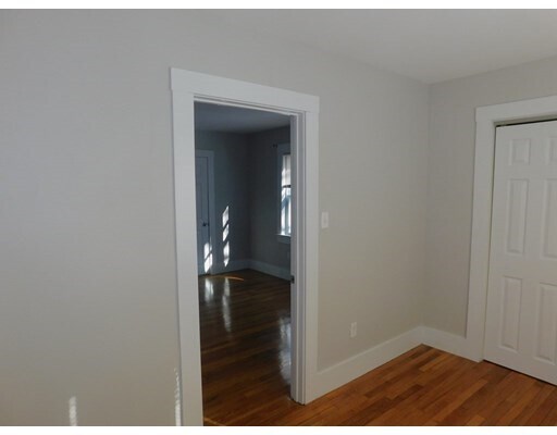 Building Photo - 483 Newport Ave