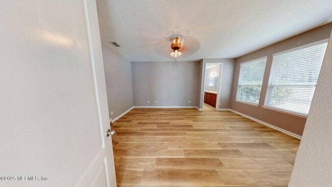 Building Photo - 15707 Lexington Park Blvd