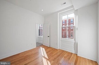 Building Photo - 1927 Mt Vernon St
