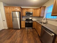 Building Photo - 149 Tulip Ln