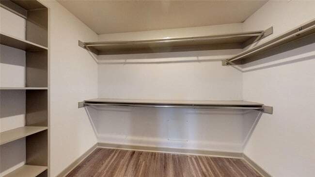 Building Photo - 6304 Prospect Ave