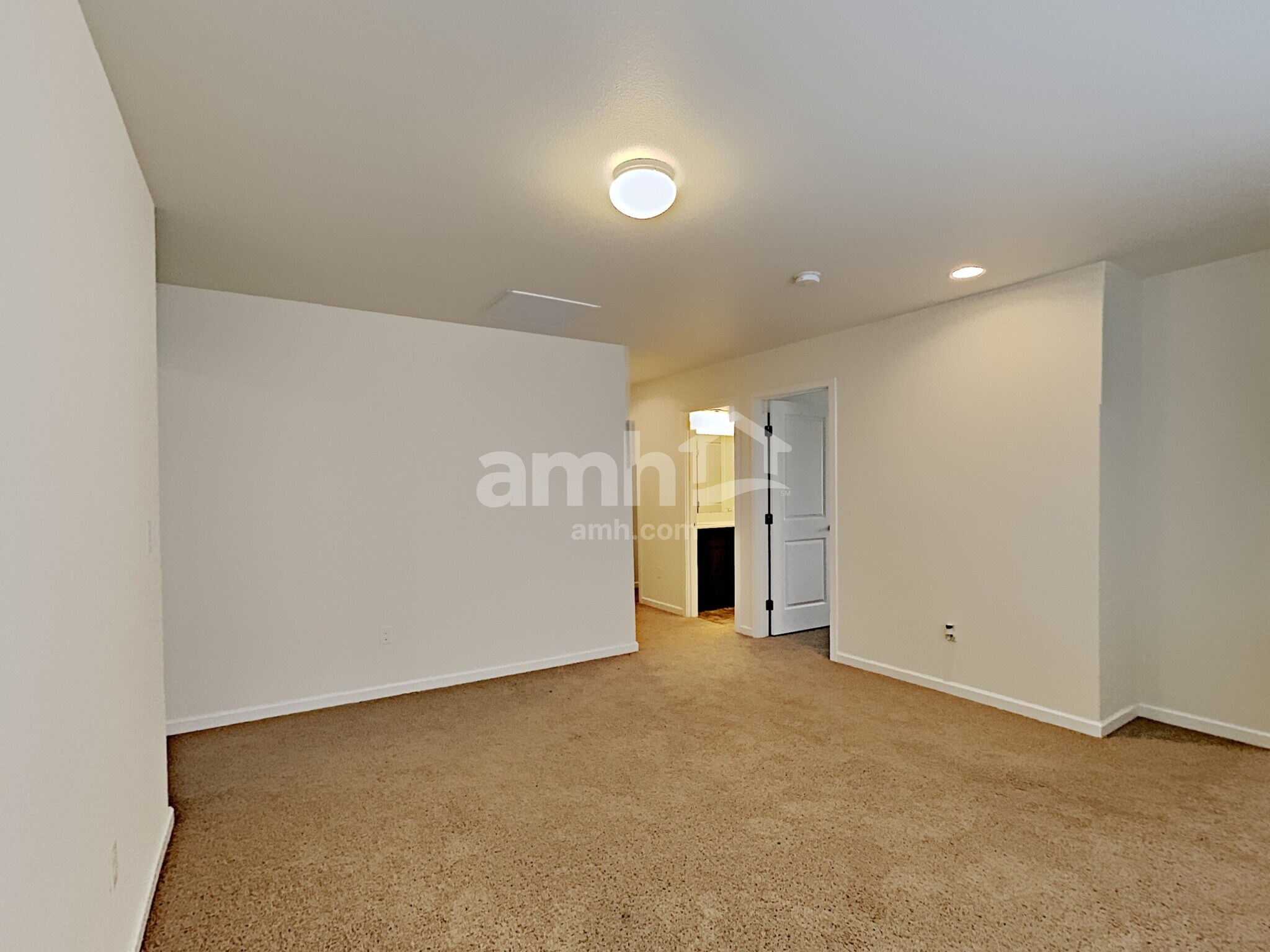 Building Photo - 2159 NW Woodland Dr