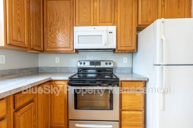 Building Photo - 2304 Ravenswood Ct