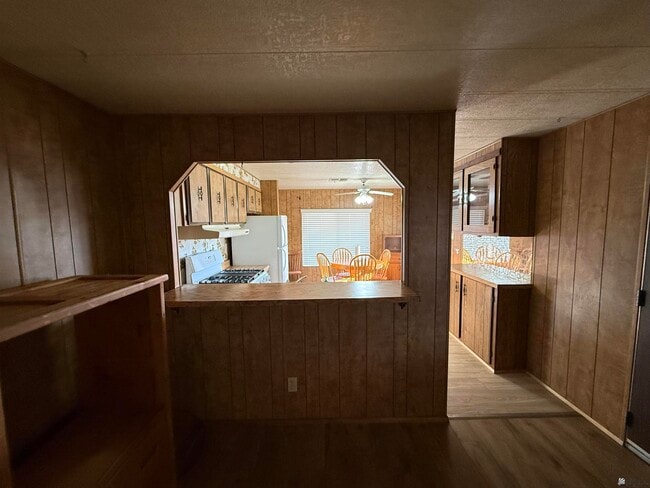 Building Photo - 9384 E Ranch Dr