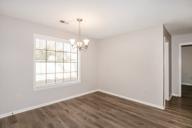 Building Photo - 2106 Charles Bryan Rd