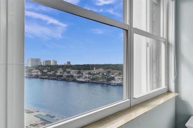 Building Photo - 1400 S Ocean Dr