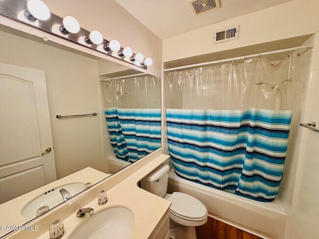 Building Photo - 3108 Tourmaline Ln