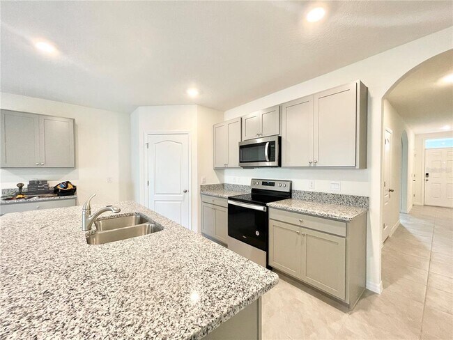 Building Photo - 5610 Galloping Dr