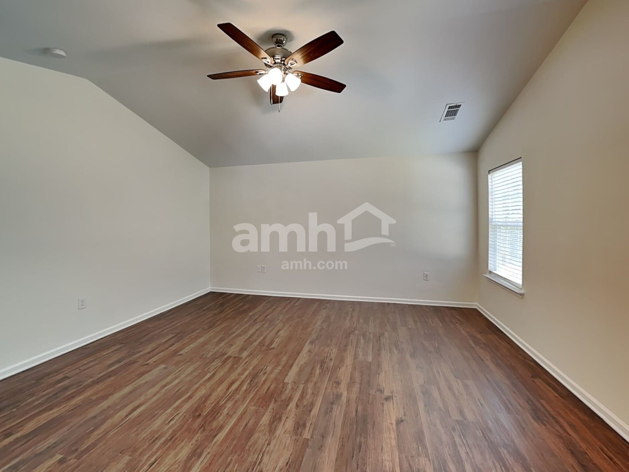 Building Photo - 9624 Eagle Feathers Dr