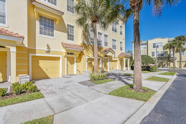 Building Photo - TH130 - Townhome near all major attractions