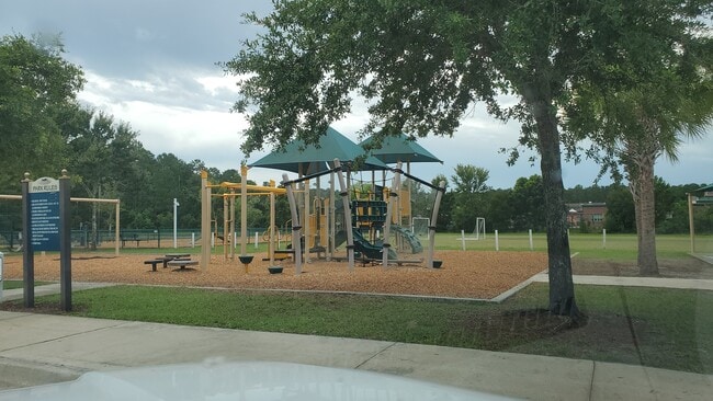 Building Photo - 6138 Wakulla Springs Rd
