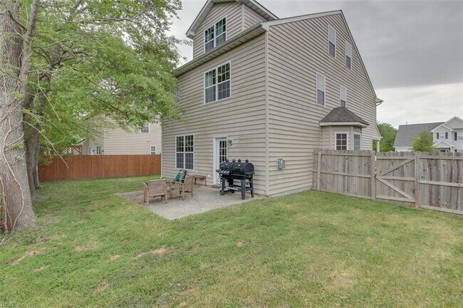 Building Photo - Glenwood Single family 4 bedroom 3.5 Baths