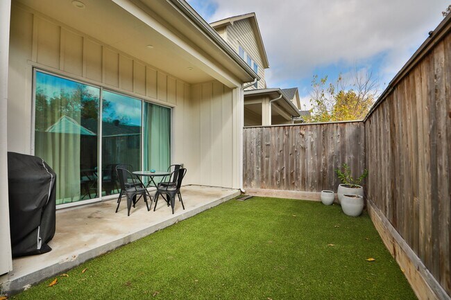 Building Photo - 1626 Northwood St