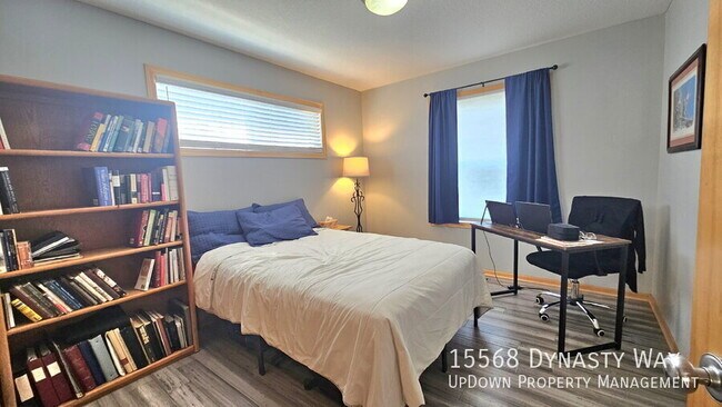 Building Photo - 15568 Dynasty Way