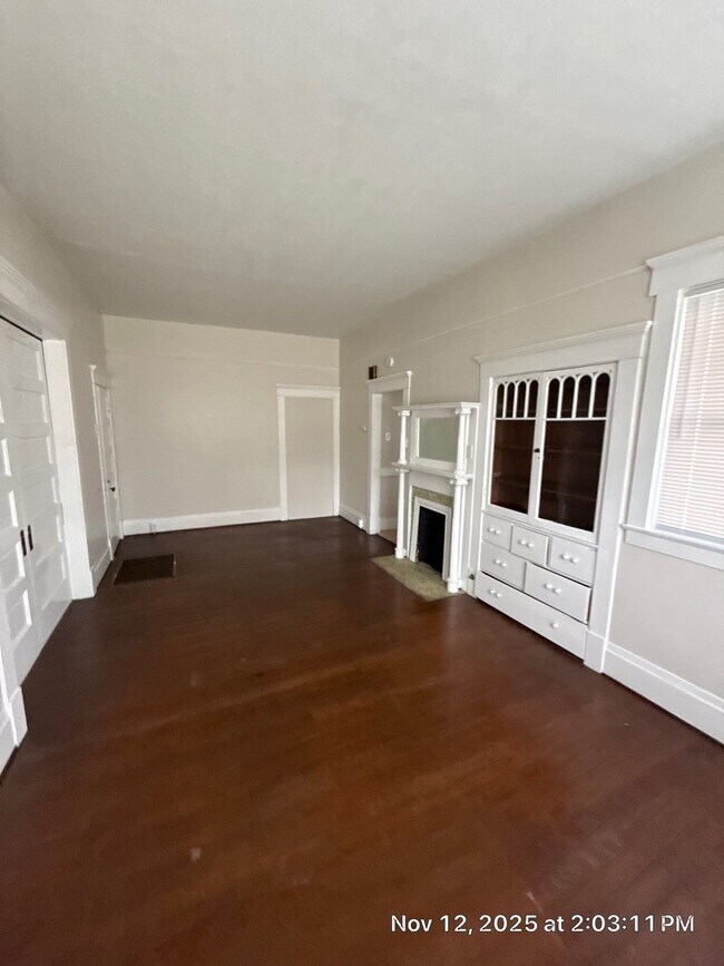 Building Photo - Upland 50-681