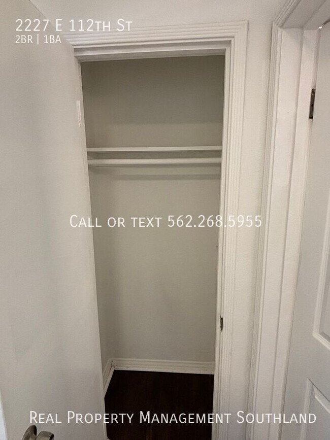 Building Photo - 1 Bedroom available now in Los Angeles!!