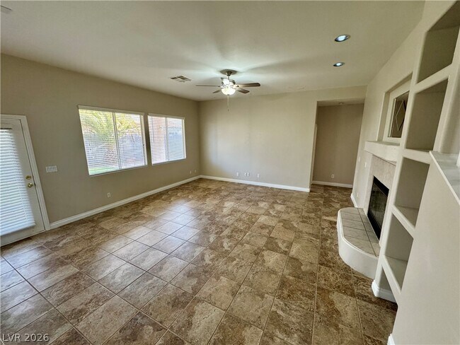 Building Photo - 6586 W Diablo Dr